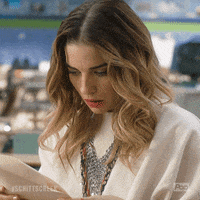 annie murphy alexis GIF by Schitt's Creek