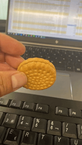 aribuna giphygifmaker GIF
