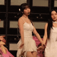 Loona Vivi GIF