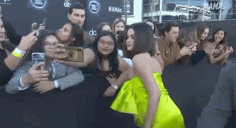 Red Carpet GIF by AMAs