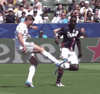 steven gerrard nutmeg GIF by LA Galaxy