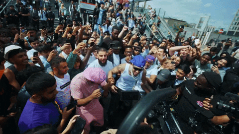 Fans Restaurant GIF by D-Block Europe