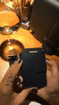 maniwonders luxury wallet performing mechanical GIF