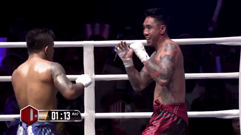 worldlethwei giphyupload boxing come on hit me GIF