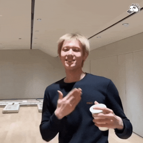 Flying Kiss Martin GIF