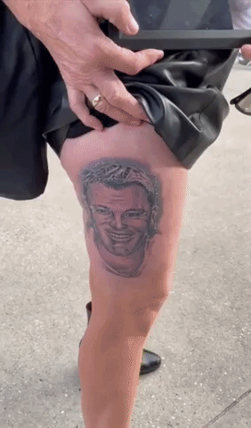 Fan Shows Off Shane Warne Tattoo