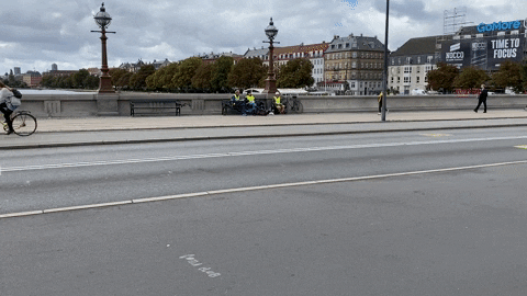 spangsege giphyupload trafiktælling GIF