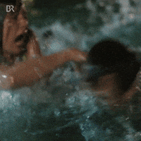 Desperate Housewives Swimming GIF by Bayerischer Rundfunk