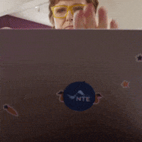 Macbook Look Closer GIF by NTE Grøntforsprang
