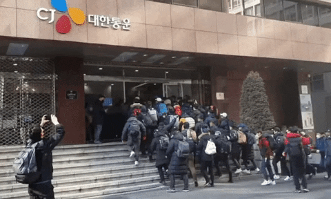 742c348079504f06ae05d27f91f4f518 giphyupload GIF