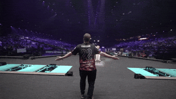 Crowd Warm Up