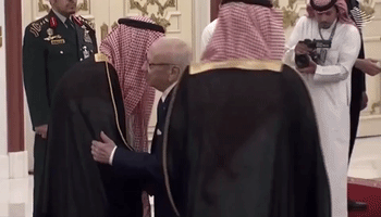 In 1st Since Blockade, Qatar Prime Minister Attends Arab Summit in Mecca