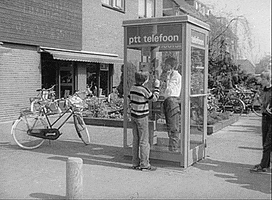 Hurry Up Waiting GIF by Beeld en Geluid
