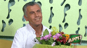 Ramo De Flores GIF by Alguna Pregunta Més?