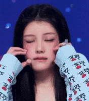 Music Bank Kiss GIF