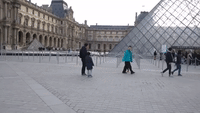 Security Services Rush to Louvre Museum Amid 'Serious Incident'