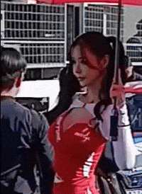 Model Hanna GIF