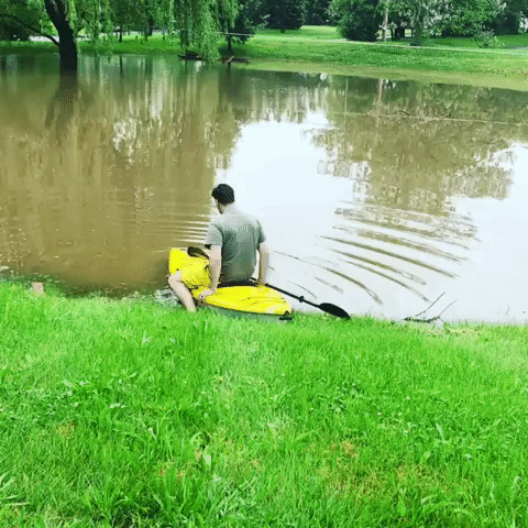 Pennsylvania Kayaker Makes Best of Flooded Backyard