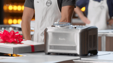 Confused Phil GIF by MasterChefAU