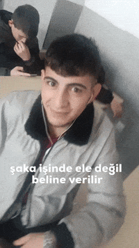 Şaka Işinde Ele Değil Beline Verilir GIF