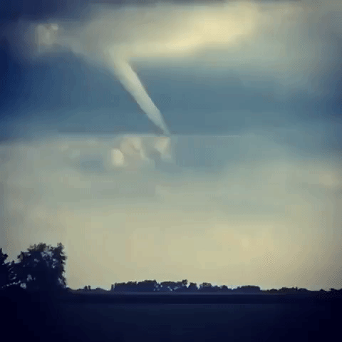 Funnel Cloud Spotted Over Kankakee, Illinois