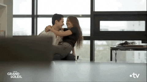 Couple Theo GIF by Un si grand soleil