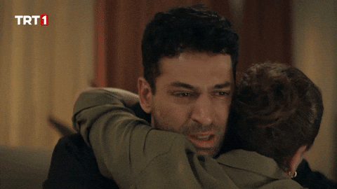 Ağlamak Sarılmak GIF by TRT