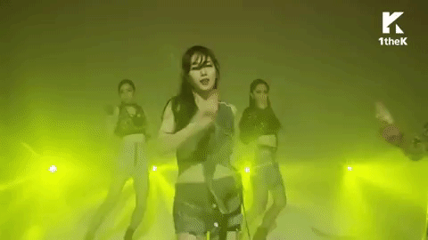 k-pop suzy GIF