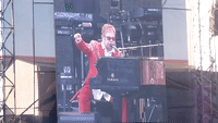 Elton John Apologises for 'Strict' Stewards