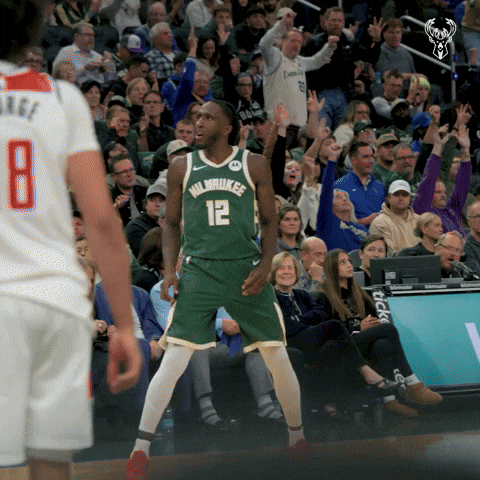 Celebration Kiss GIF by Milwaukee Bucks