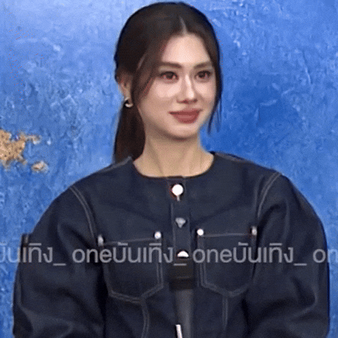 Side Eye Madame Lee GIF