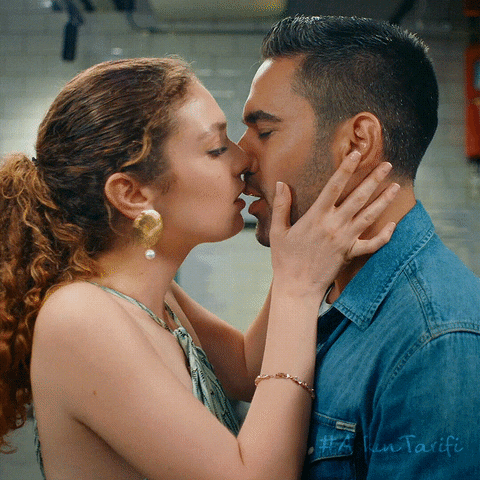 Tv Series Love GIF by Tüplü Televizyon