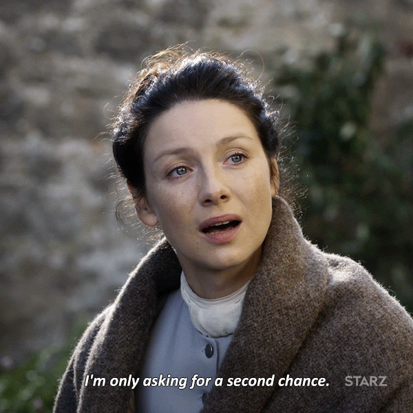 Femme qui dit "I'm only asking for a second chance."