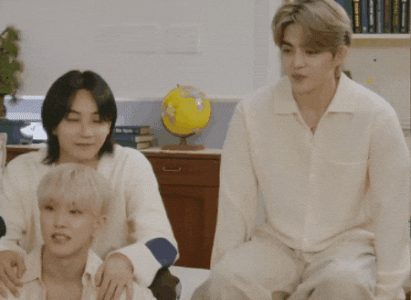 Boys Love Jeongcheol GIF