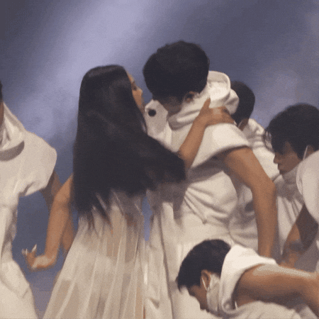 lwsney_ like ace jennie deren GIF