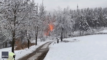 Sparks Fly as Heavy Snowfall Downs Power Lines Near Italian Ski Resort