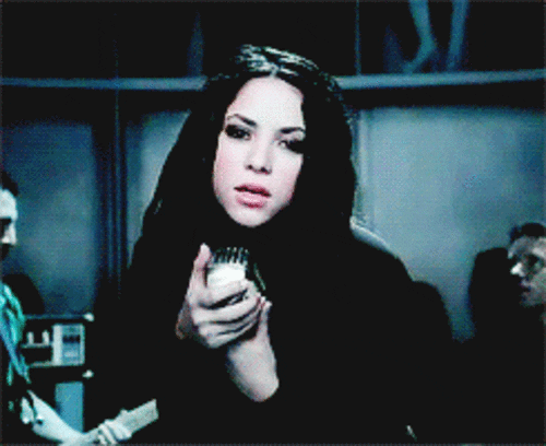 shakira GIF