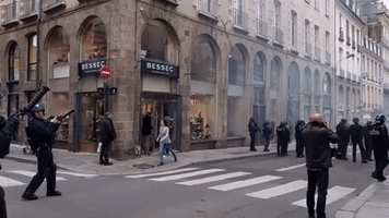 Police Fire Tear Gas at Anti-Labor Reform Protesters in Rennes