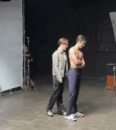 criedraws giphygifmaker isbanky mosbank moslhong GIF