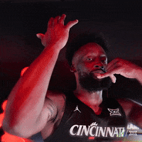 College Basketball Sport GIF by Cincinnati Bearcats