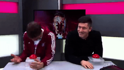 hands trivia GIF by FC Bayern Munich