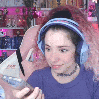 NathyTaLendo streamer livro surpresa ler GIF