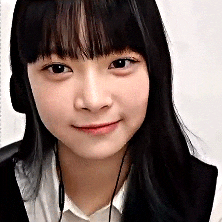 Helmets giphyupload kpop idol le sserafim GIF