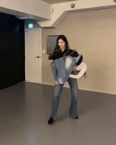 Nova Hannah GIF
