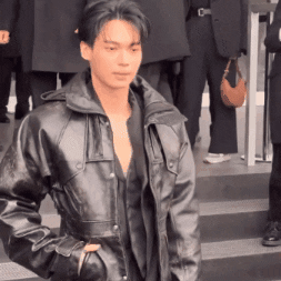 Fashion Win GIF
