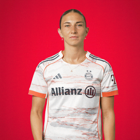 Football Soccer GIF by FC Bayern Women