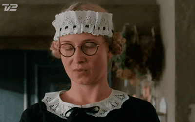 tv2 ugh GIF by Badehotellet