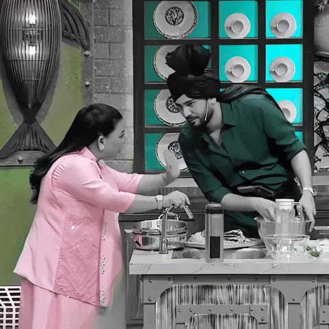 Bharti Singh Elvish GIF