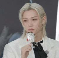 Cake Stray Kids GIF
