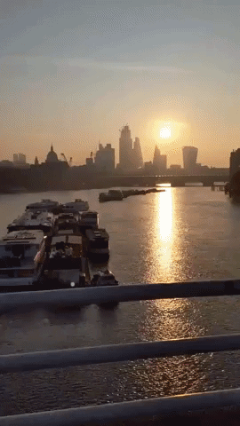 Extinction Rebellion Protesters Camp Out Overnight on Waterloo Bridge